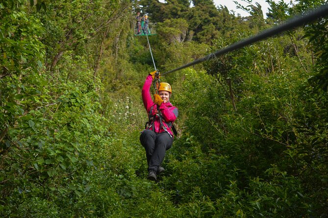 3 hours of the Longest and Highest Extreme Zip line Experience in Monteverde - The first short lines help you find your rhythm