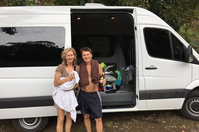 Airport transfer from SJO Airport to Los Sueños Marriott - A comfortable van after a long flight