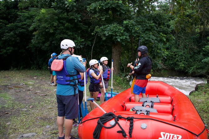 Awesome Fun Rafting Class 3 Balsa River 5-Hour Tour in La Fortuna - Costa Rican lunch after the rafting run