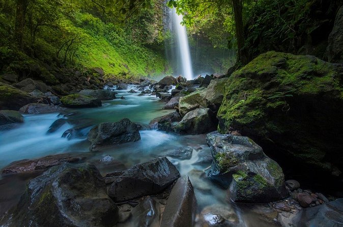 Best of La Fortuna: Hanging Bridges, Waterfall and Arenal Volcano - Prepare for a long day on uneven ground