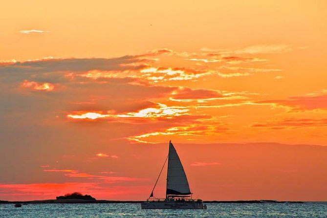Catamaran Sunset Cruise Tamarindo - At a Glance: What Makes This Cruise Worth Considering
