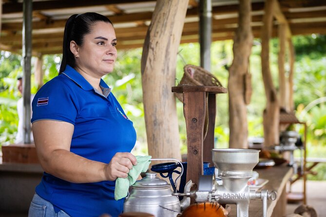 Coffee & Chocolate Tour+Sloths Park & Llanos de Cortez Waterfall - Llanos de Cortez Waterfall before the crowds