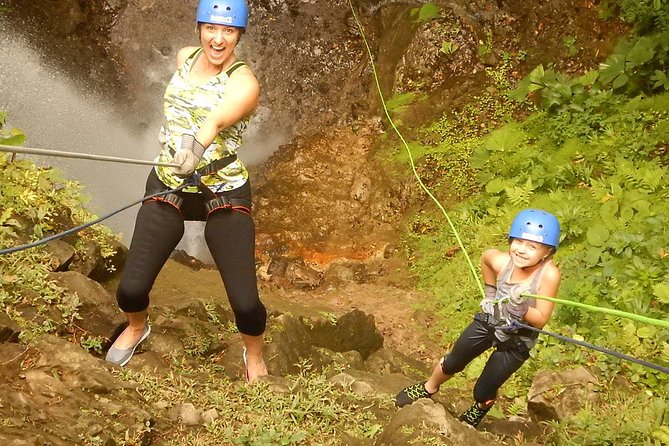 Full Day Class II-III Rafting and Canyoning Rappelling from La Fortuna-Arenal - The early start from La Fortuna