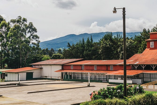 Hacienda Doka Coffee Experience Tour - The guides make the machinery easier to understand