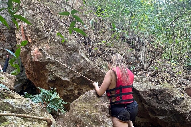 Hike to La Leone Waterfall / Tubing - A casado lunch in Curubandé