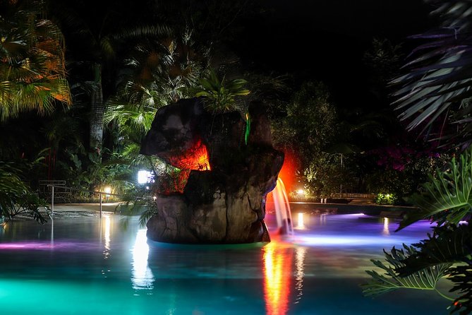 La Fortuna: Mineral Hot Springs Full Day Ticket - Moving between hot tubs and mineral pools