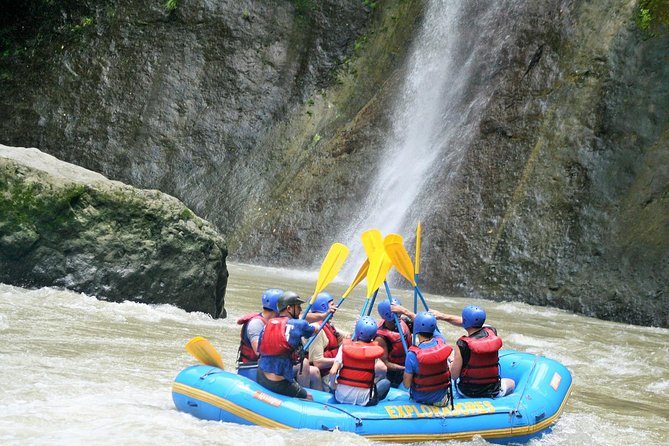 Pacuare River Whitewater Rafting from San Jose - The first four miles build your confidence