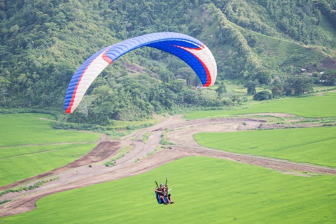 Paragliding Flight Las Terrazas 900 ft minimum guaranteed. - The flight itself, from quiet glide to bird-level views