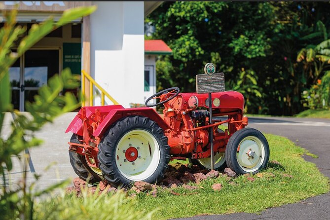 Poás Volcano and Coffee Tour with Tasting and La Paz Falls - Transport, group size, and the pace