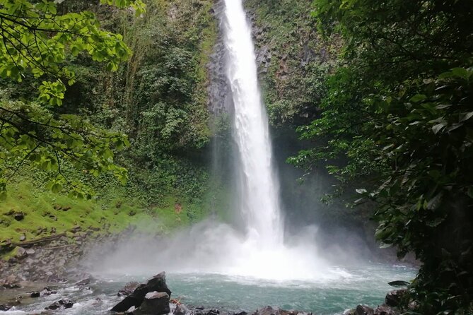 Poas Volcano + Coffee tour + Waterfall tour day from San Jose - The coffee farm explains more than the tasting cup