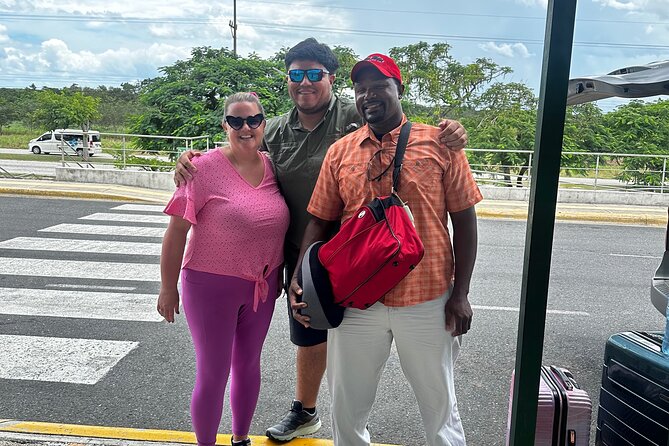 Private Transportation Costa Rica Guanacaste Airport (LIR) - Optional stops for food and bathrooms