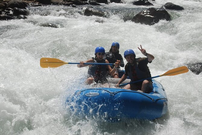 Rafting Sarapiqui River Class II-III Costa Rica - Two hours of Class II-III whitewater