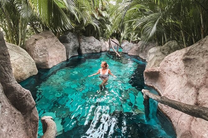 Relaxing Hotsprings and La Fortuna Visit Scenic views of Arenal - Is $155 a fair price?
