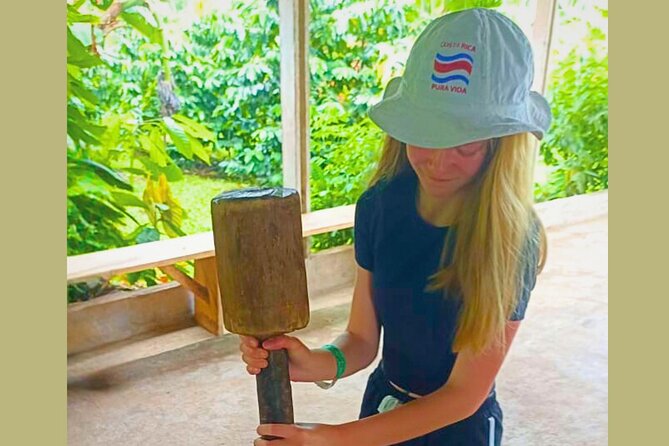 Rio Celeste Expedition – Sloths, Waterfalls & Nature's Magic - Coffee and chocolate in Upala