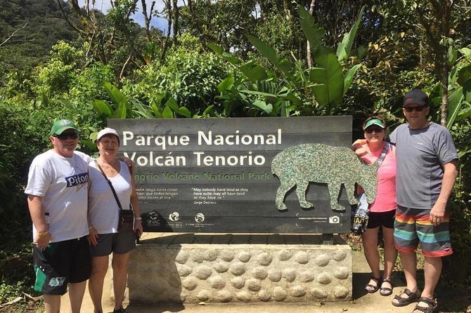 Rio Celeste, Tenorio Hike, Sloths Sanctuary & Meal - Why Rio Celeste is worth the long ride from Tamarindo