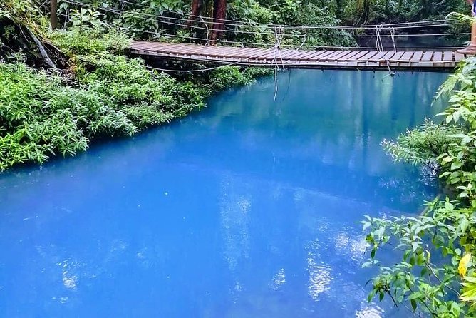 Rio Celeste, Tenorio Hike, Sloths Sanctuary & Meal - The waterfall and volcanic vents