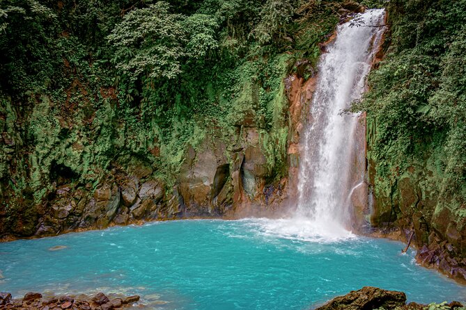 Rio Celeste Waterfall Hike from Arenal - Starting early with Desafio Adventure Company