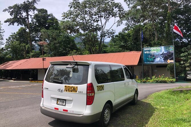 San Jose Airport to La Fortuna Private VIP Transfer - Finding your driver at Juan Santamaría Airport