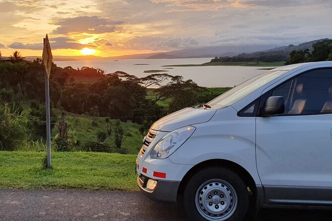 San Jose Airport to La Fortuna Private VIP Transfer - Comfort, space, and group size