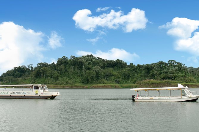 Shuttle Transfer Lake crossing from Monteverde To Arenal - The 8:00 am pickup in La Fortuna