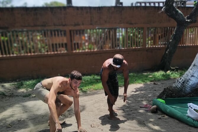 Surfing Lessons in Tamarindo by Tidal Wave Surf Academy - Meeting Alvaro at Tidal Wave Surf Academy
