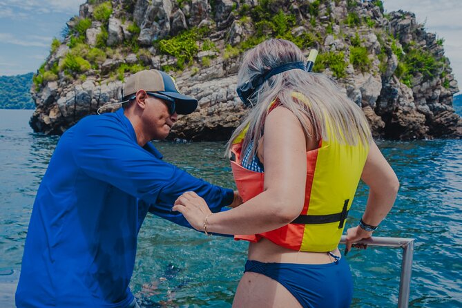 Tortuga Island Full Day Tour from San José with Lunch - Snorkeling near Tortuga Island