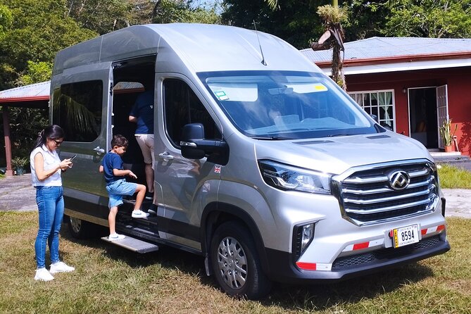 Transportation from La Fortuna to Tamarindo Beach - How the $325 price works for your group
